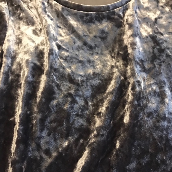 Gorgeous Aeropostale short sleeve dark silver gray crewneck velvet top (S) - Picture 11 of 13